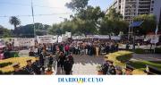 La militancia acompañó en las afueras de la Legislatura la apertura de sesiones