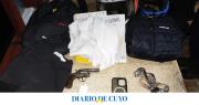 Dos motochorros encañonaron a un adolescente para robarle el celular y una mochila con útiles