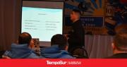 Capacitación en inglés para personal de la policía