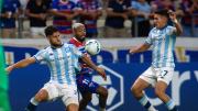 Racing tuvo un debut goleador en Brasil