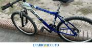 Cayó un hombre con una bicicleta robada en la Plaza 25 de Mayo