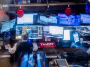 Los aranceles de Donald Trump: Wall Street no se recupera y cierra con nuevas caídas