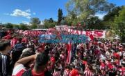Una tradición en tiempos sin visitantes: el apoyo a Estudiantes en City Bell en la previa del clásico ante Gimnasia