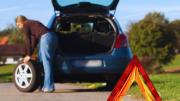 Test de conducir: Qué hacer cuando se te pincha uno de los neumáticos en medio de la ruta