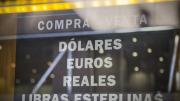 Inusual baja del dólar minorista