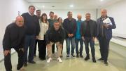 Chiqui Tapia fue a Bahía Blanca y oficializó la millonaria donación de la Selección Argentina