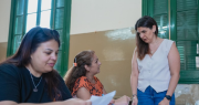 Más de 2.000 alumnos sanjuaninos cursan en las escuelas de adulto: mirá la distribución por departamento