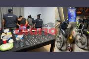 Detienen a una pareja y secuestran cocaína, dinero, celulares y motos