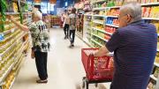 El festejo de Luis Caputo y su cruzada contra las empresas luego de que una alimenticia retrotrajo aumentos