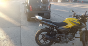 Un motociclista murió tras chocar contra un auto en La Plata
