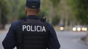 El robo de un auto terminó en persecución y vuelco con un motochorro detenido y tres que escaparon
