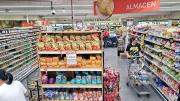 Consumo: ventas en supermercados y mayoristas frenaron recuperación y cayeron hasta 1% mensual en febrero