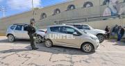 Taxi quiso retroceder en pleno desnivel y terminó provocando choque múltiple
