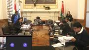 Chambilla promulga la ley que retrotrae las tarifas del transporte urbano; choferes dicen que no acatarán