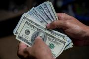 En cuánto cerró el dólar este viernes