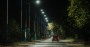 Para brindar mayor seguridad, instalaron luces LED en una transitada calle de Pocito