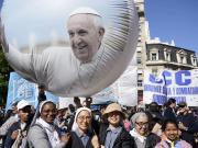 “Santo ya”: el grito de una multitud en la Catedral tras el adiós al Papa Francisco