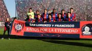 San Lorenzo rindió homenaje al papa Francisco, en plena crisis institucional
