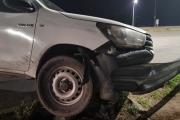Chofer de un vehículo oficial conducía ebrio y causó un choque