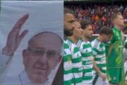 Un club del fútbol escoces realizó un impactante homenaje al Papa Francisco en el arranque del partido