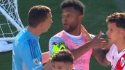 Un jugador de Boca sería denunciado tras la derrota ante River en el Superclásico