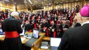 Cardenales intensifican encuentros previos al Cónclave, que empieza el miércoles