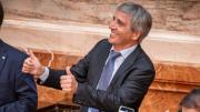Luis Caputo diseña un plan para liberar dólares fuera del sistema y Javier Milei refuerza su frente en redes