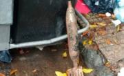 Hallaron un mortero en un contenedor de residuos