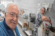 Semana del alfajor: la historia de Roberto y Carmen, con los alfajores de montaña, desde Bariloche