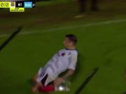 El festejo Premier League de Emiliano Vecchio tras marcar su primer gol para el triunfo de Defensores de Belgrano