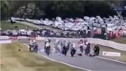 Fatal choque generó dos muertes en una carrera de motociclismo
