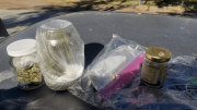 Los pararon en un control en Allen y terminó todo mal: encontraron droga y hubo tres demorados