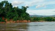 Continúa la búsqueda de hombre desaparecido en el río Madre de Dios tras rescatar a su esposa