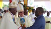Misterio en el cónclave: un cardenal africano denuncia exclusión mientras el Vaticano habla de mala salud