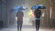 Tormentas fuertes, vientos, nevadas, viento zonda y granizo: en qué provincias rige un alerta meteorológico