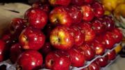 Salario mínimo: el Gobierno fijó un aumentó de $5.000 que alcanza para comprar 8 manzanas