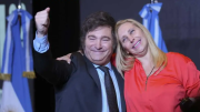 Mientras el PRO lo critica, Milei exalta a Karina