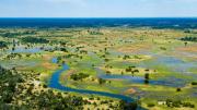 El río único en el mundo que desemboca en el desierto y no en el océano: crea un oasis de vida
