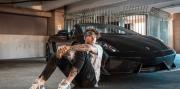 Pasó de dormir en la calle a ser millonario en dos años
