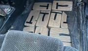 Felcn incauta más de 40 kilos de cocaína y aprehende a dos personas en Santa Cruz