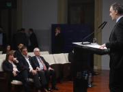 En plena campaña, el Gobierno anunció una dura reforma migratoria: expulsiones exprés de ilegales y más requisitos para obtener la ciudadanía