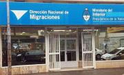 Por DNU, avanzan con el cobro a extranjeros por salud y educación