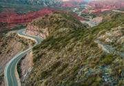 La alucinante vista de la ruta 40: parece un laberinto, genera un incomparable vértigo, pero vale la pena