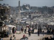 Hay al menos 82 muertos por un nuevo ataque israelí sobre la Franja de Gaza