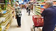 Bolsillos flacos: las ventas en los supermercados cayeron en abril otro 2,9%