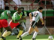 Murió un histórico jugador de Camerún que formó parte del batacazo contra Argentina en el Mundial 90