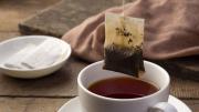 Por qué hay que ponerle bolsitas de té a las plantas del jardín