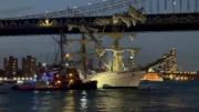 Un buque mexicano chocó contra el Puente de Brooklyn: hay al menos dos muertos