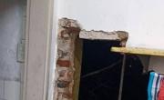 Hicieron un boquete y saquearon una escuela