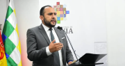Roberto Ríos jura como nuevo ministro de Gobierno en reemplazo de Del Castillo, que ahora es precandidato del MAS